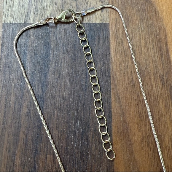 Gold Tone Clear Sparkling Rhinestone Jewel Heart Shaped Simple Pendant Necklace - Picture 7 of 7